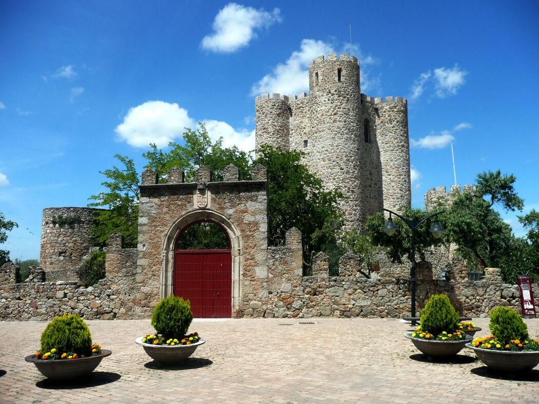 El Castillo de Coracera